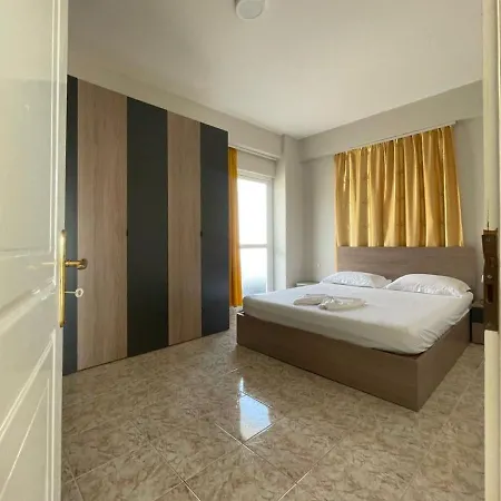 Clearwater View Apartment *